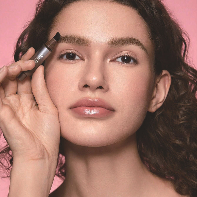 Effortless Brows: Big Brush Hairline No Smudge Eyebrow Pencil