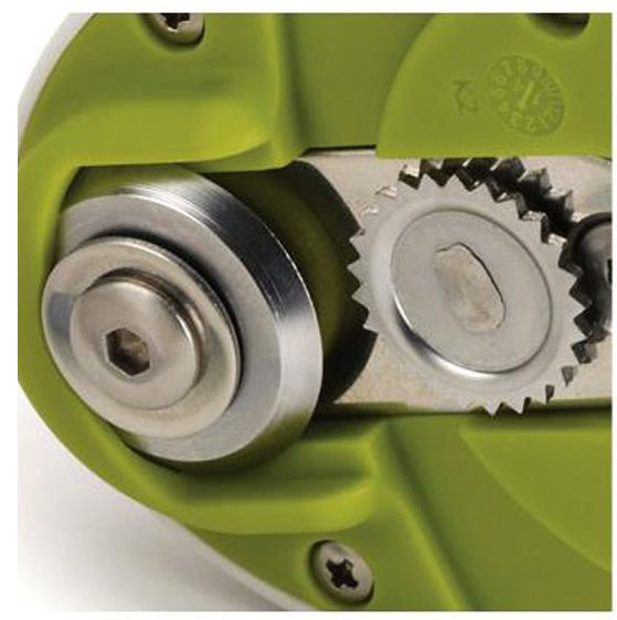 Effortless Grip Compact Can Opener With Stainless Steel Blade
