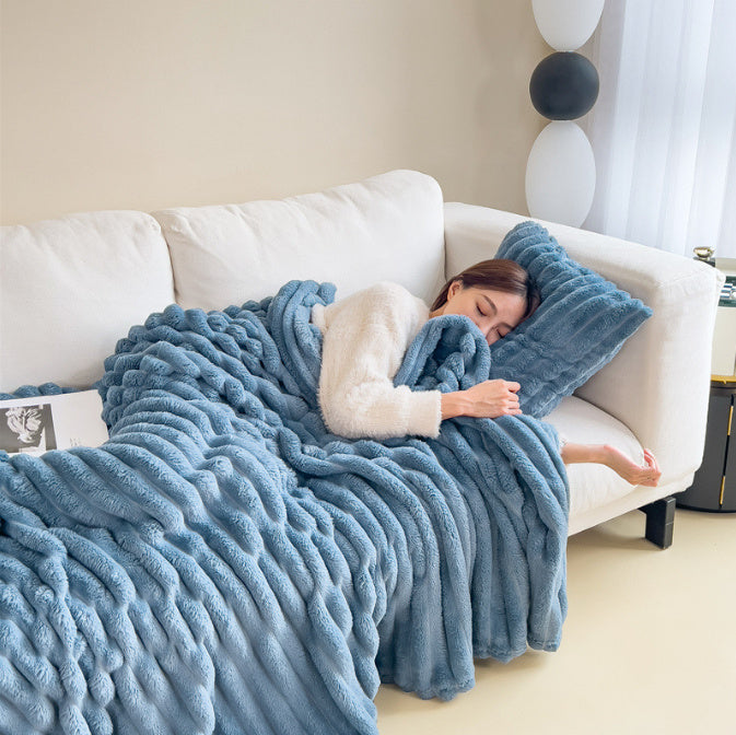 Soft Wind Bubble Velvet Blanket: Luxurious Double-Sided Warm Comfort