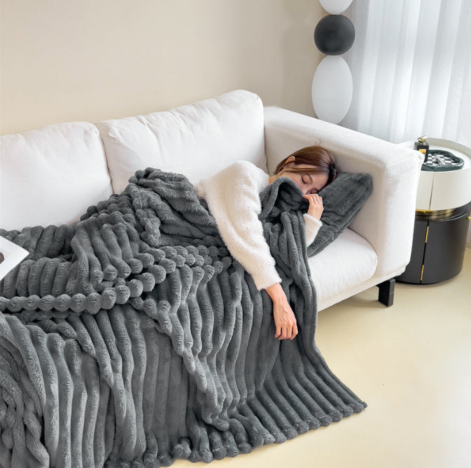 Soft Wind Bubble Velvet Blanket: Luxurious Double-Sided Warm Comfort