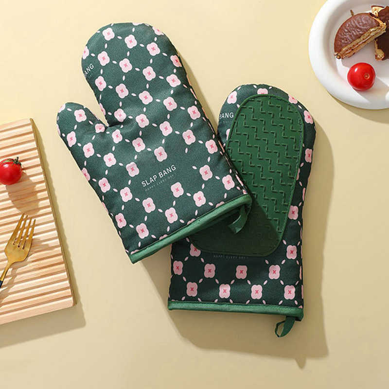 HeatGuard Cotton Oven Mitts & Potholders Set